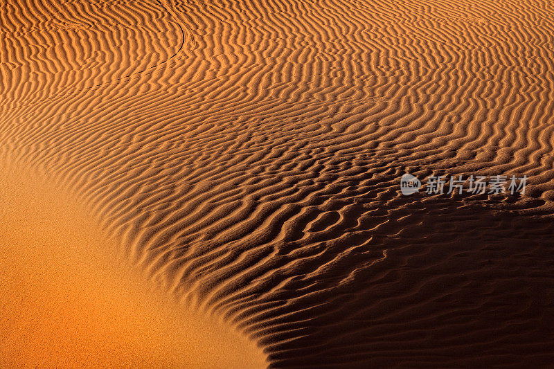 沙子和Erg Chebbi沙漠，Merzouga，摩洛哥，北非